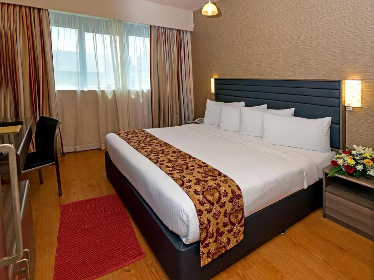 دبي Central Paris Hotel, Baniyas Square المظهر الخارجي الصورة